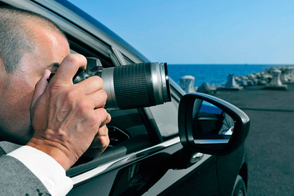 Hombre tomando fotografía